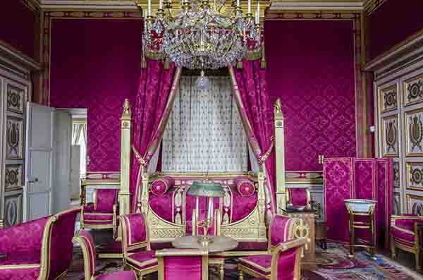 Francia - Compiegne 18 - castillo de Compiegne - dormitorio del Emperador.jpg